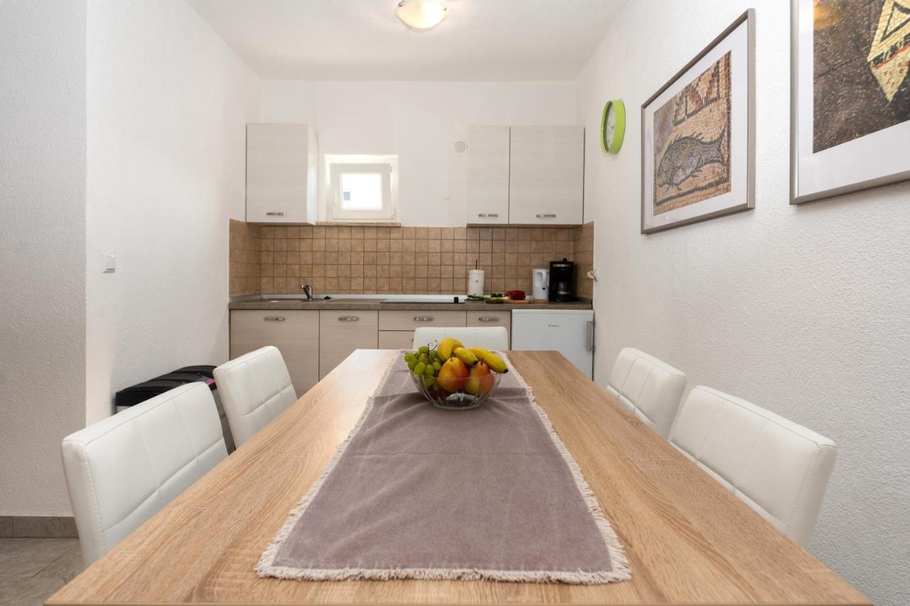 Apartments Oliva 波雷奇 外观 照片