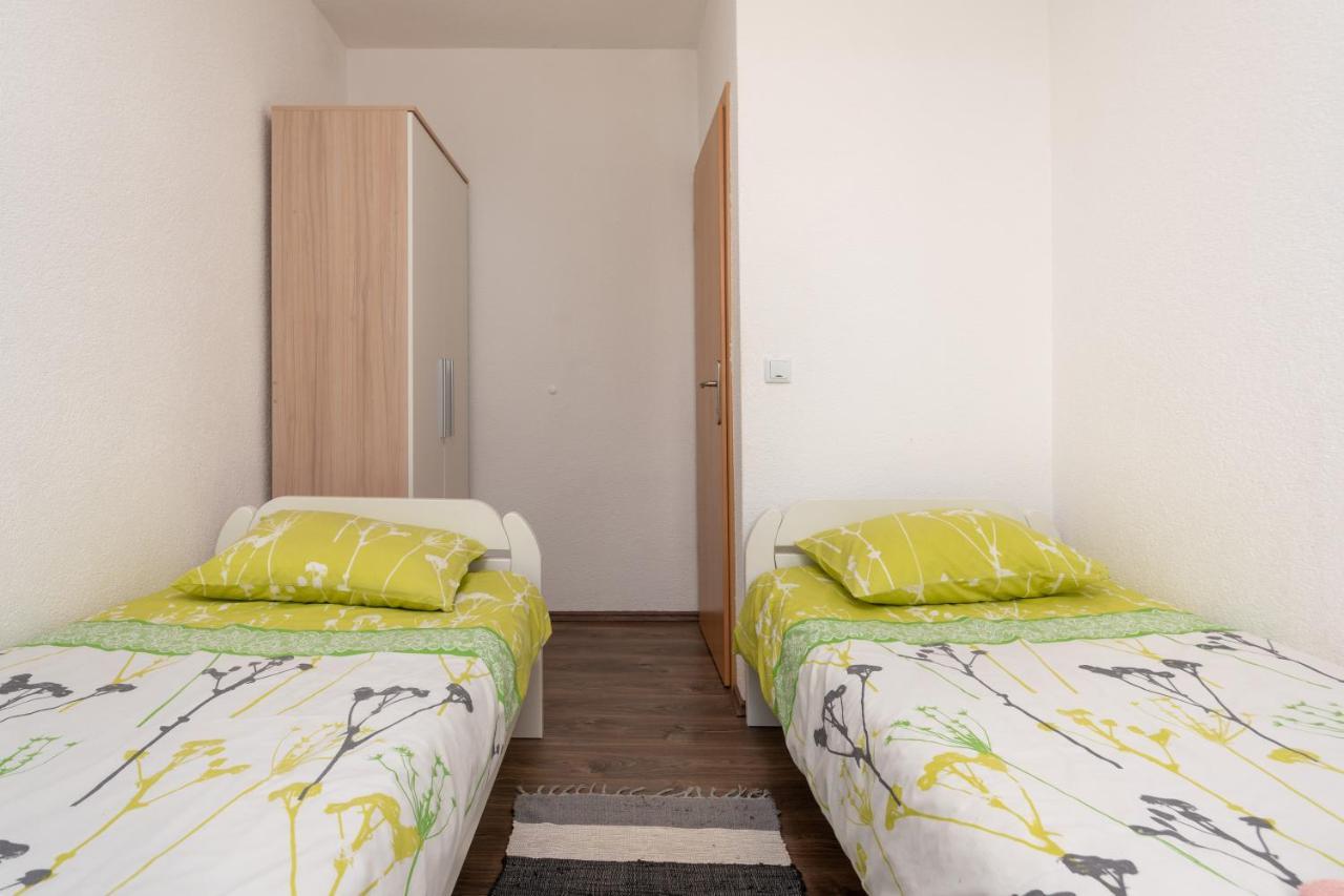 Apartments Oliva 波雷奇 外观 照片