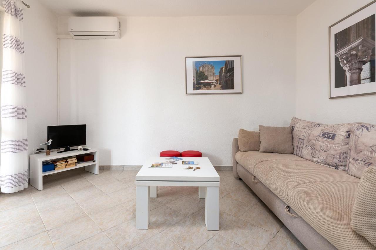 Apartments Oliva 波雷奇 外观 照片