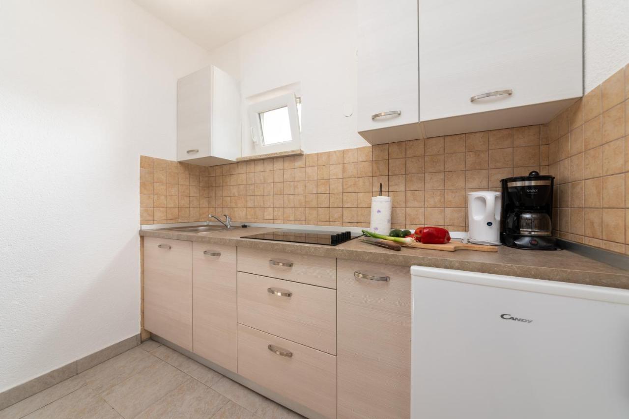Apartments Oliva 波雷奇 外观 照片