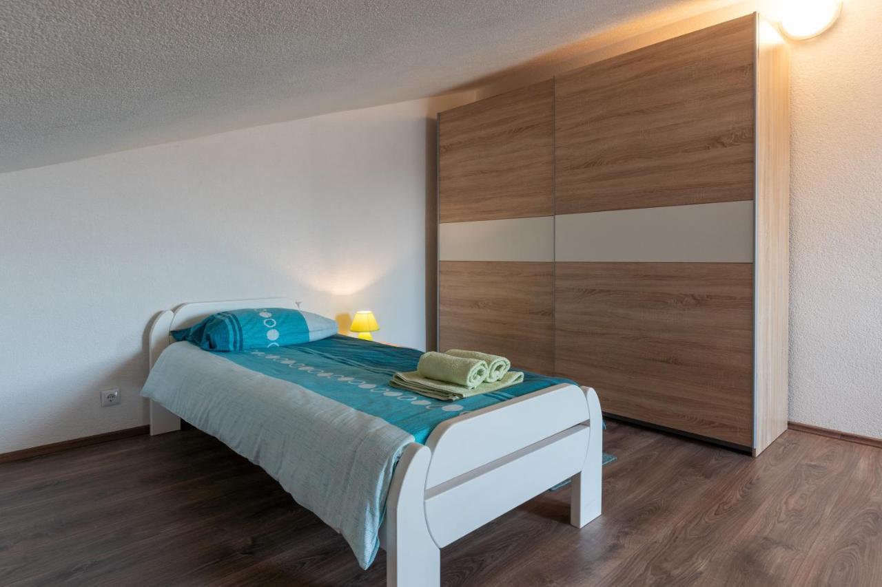 Apartments Oliva 波雷奇 外观 照片