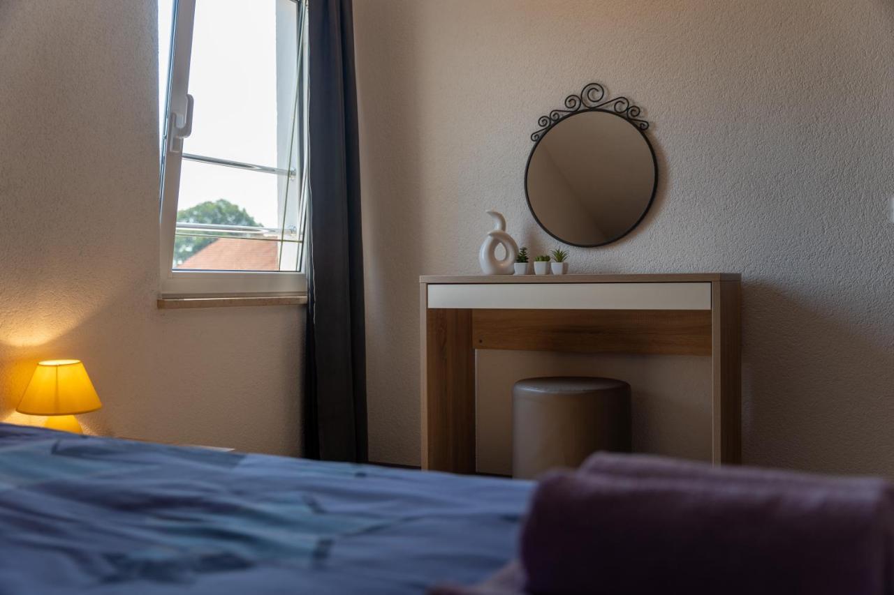 Apartments Oliva 波雷奇 外观 照片